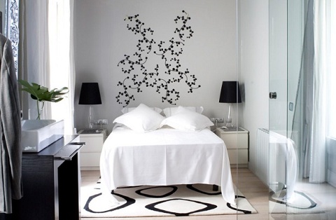 Спальня в черно-белом стиле