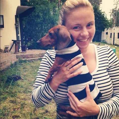 Анна Семенович с собакой