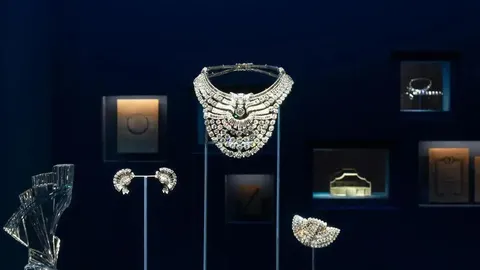 Викрадене у Відні кольє Van Cleef & Arpels: що варто знати про безпеку на ви