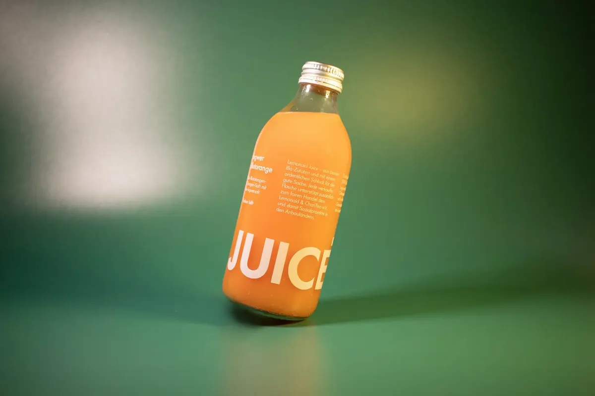 12 соків, які варто пити щодня після 50: поради для здоров'я