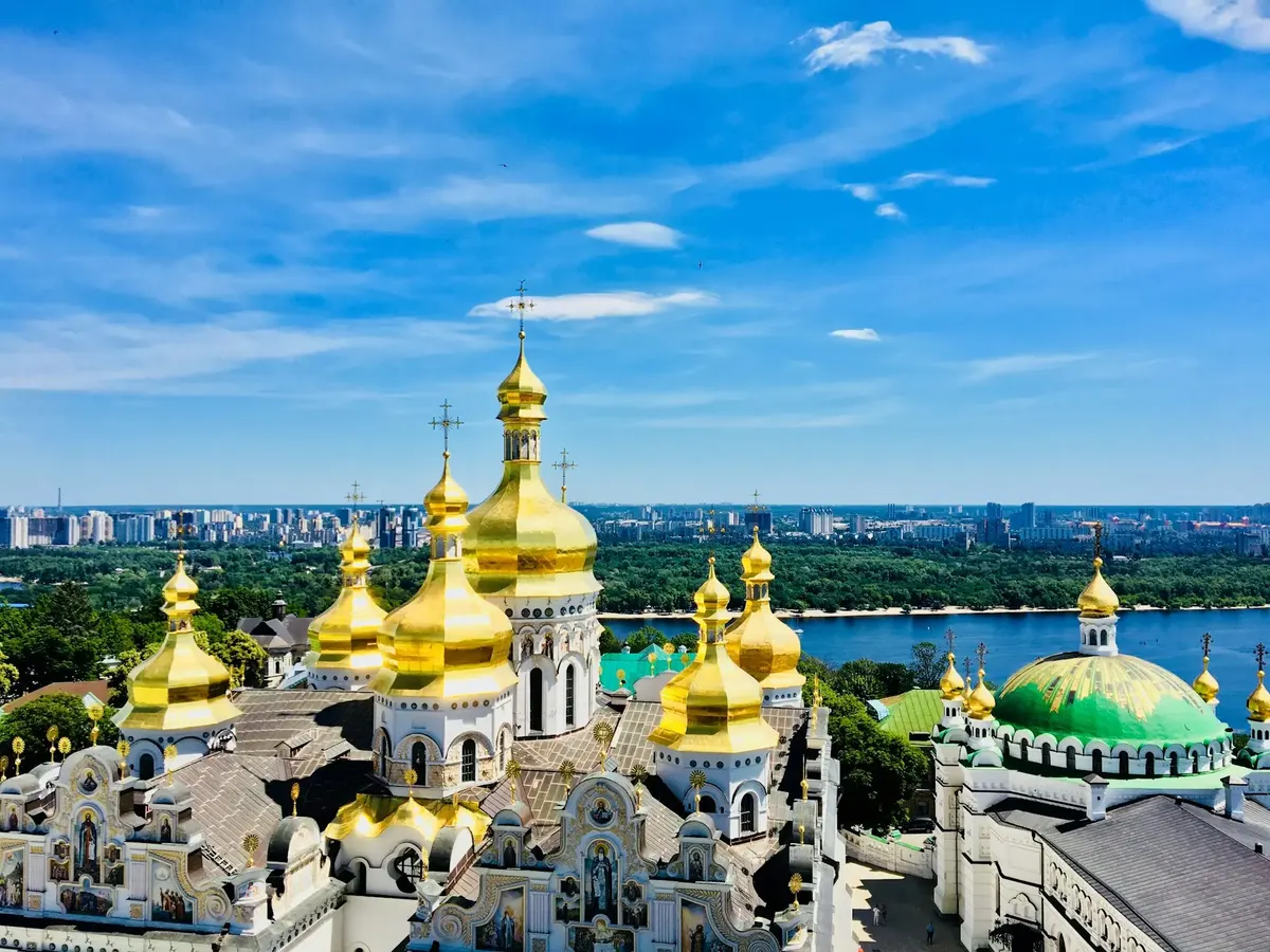 Як привітати з Днем святого Пантелеймона: ідеї та щирі побажання