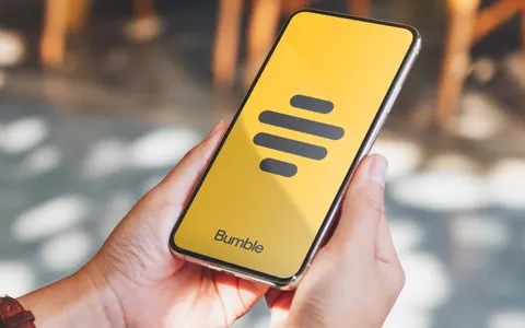 Bumble скасував правило «першої жінки»: що зміниться для вас