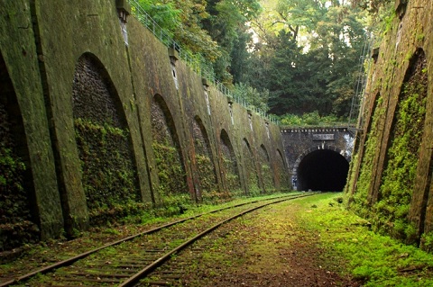 природный тоннель