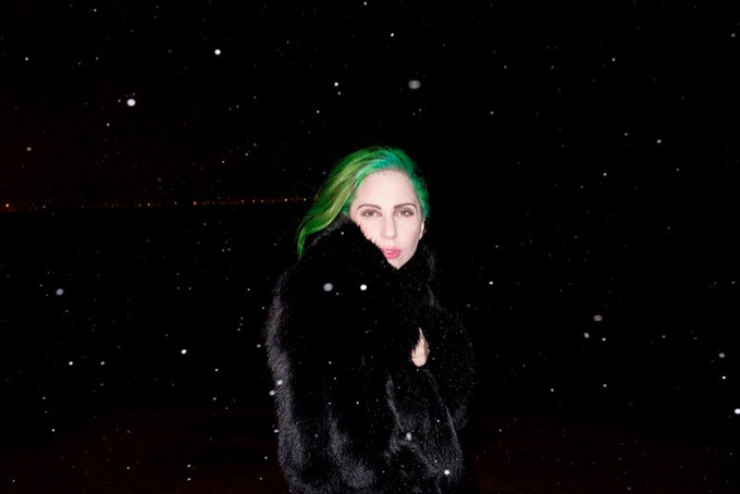 Леди Гага зеленый цвет волос