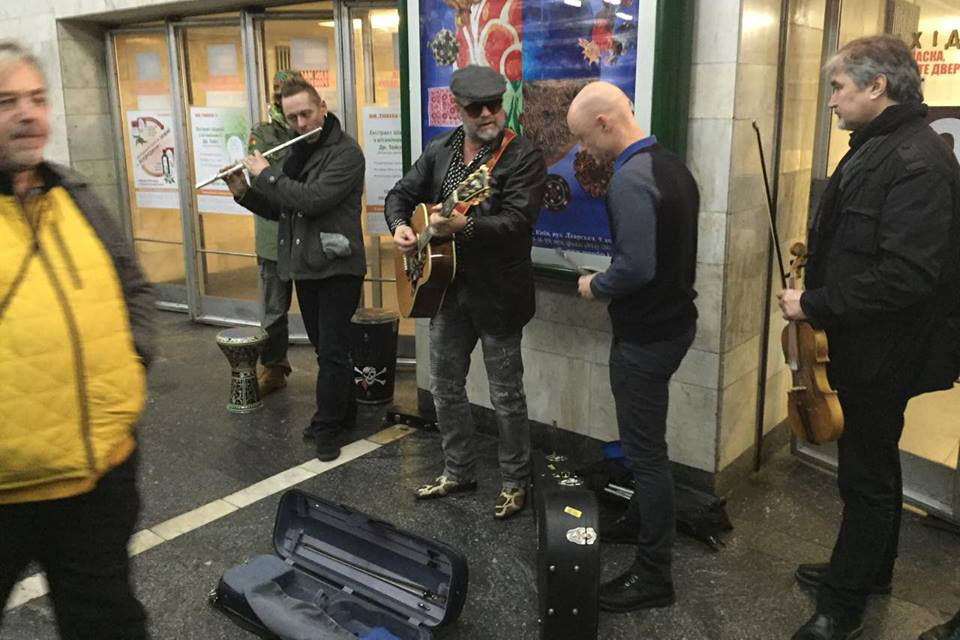 Борис Гребенщиков в метро