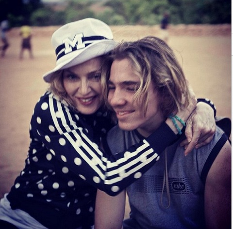 Мадонна с сыном