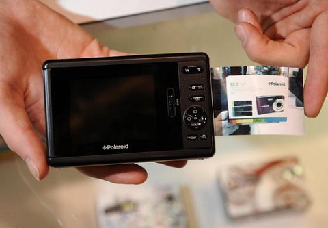 Polaroid PoGo Instant Digital Camera 