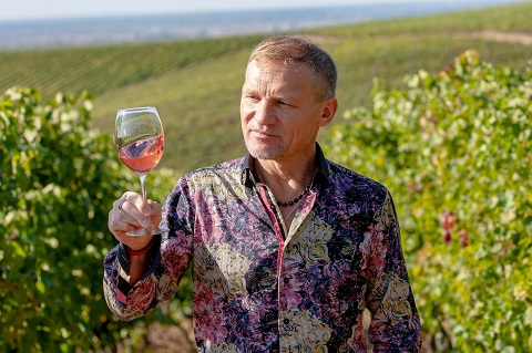 Олег Скрипка вино