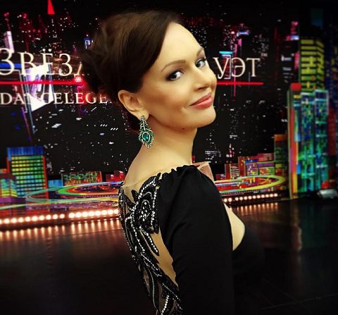 Ирина Безрукова, декольте, платье, фото