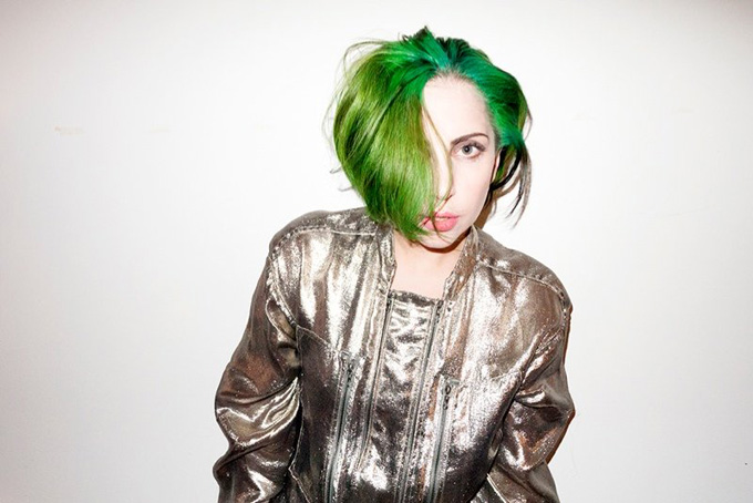 Леди Гага зеленый цвет волос